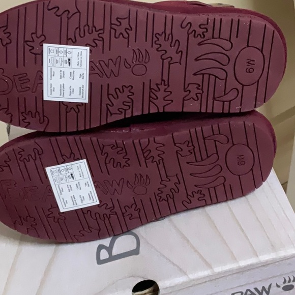 Cozy Warm 🐻 BEARPAW Dark Red Boots - Picture 6 of 8